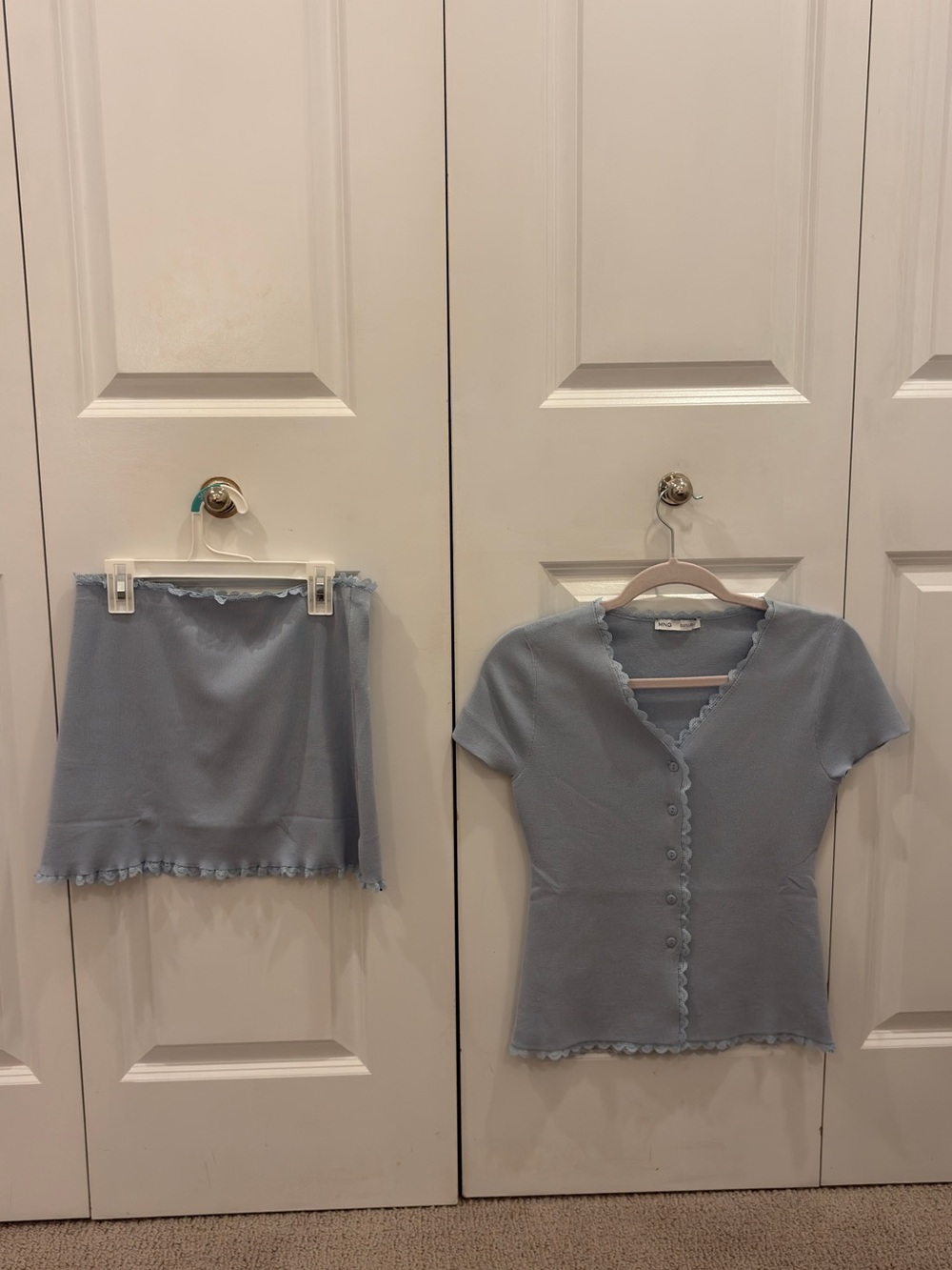 MANGO FINE-KNIT CARDIGAN WITH LACE DETAILS and SHORT PLEATED SKIRT Set!